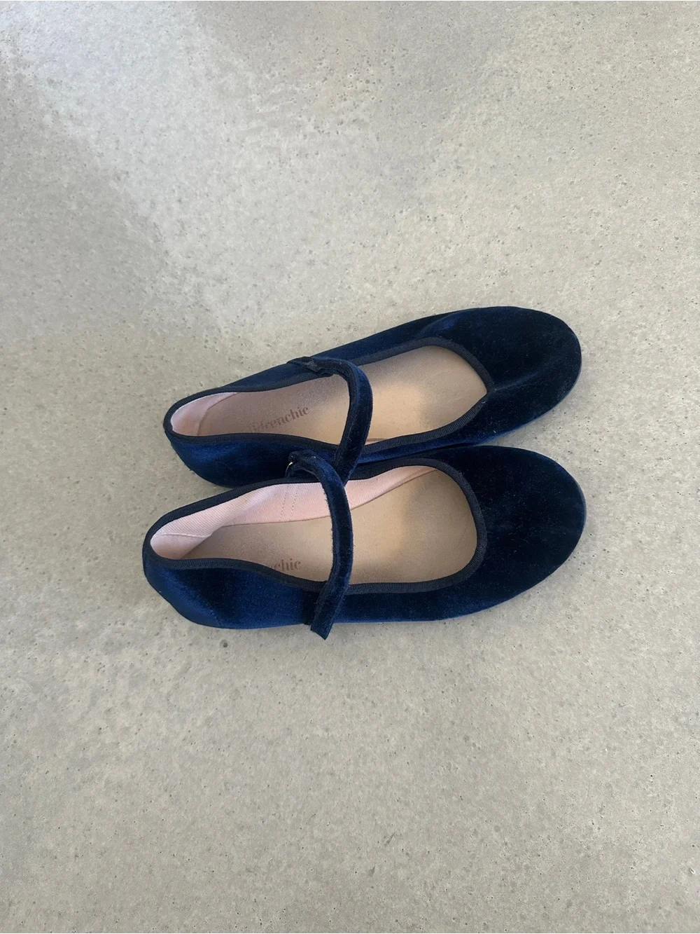 ChildrenChic Navy Velvet Mary Jane Flats — children size 38 / US 6